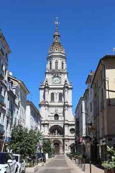 Апартаменты Le Notre Dame - Ma Cabotte Бург-ан-Бресс Экстерьер фото